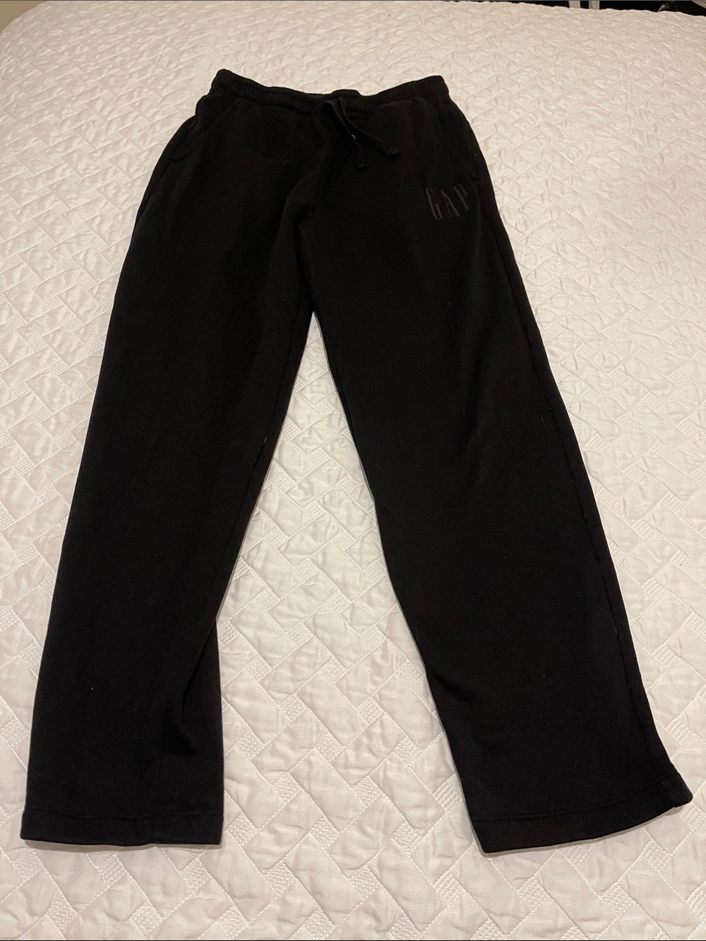 GAP Men’s Black Fleece Jogger Sweatpants